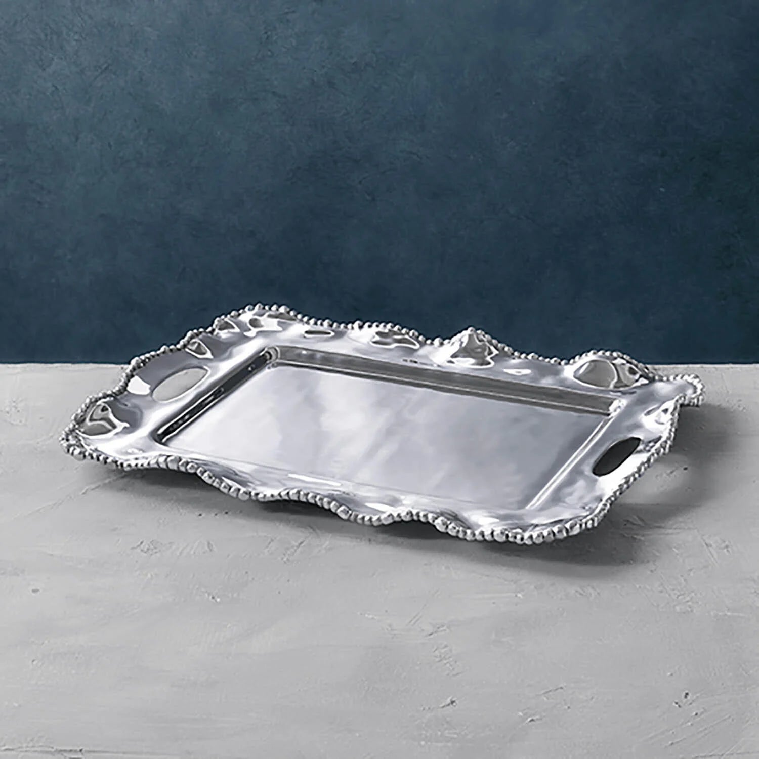 Beatriz Ball Organic Pearl Kristi Med. Rectangular tray with handles